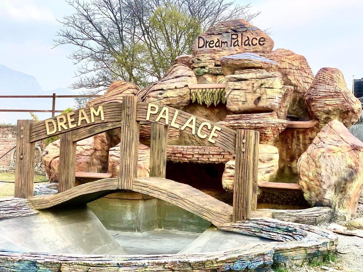 קטמנדו Dream Palace Resort מראה חיצוני תמונה